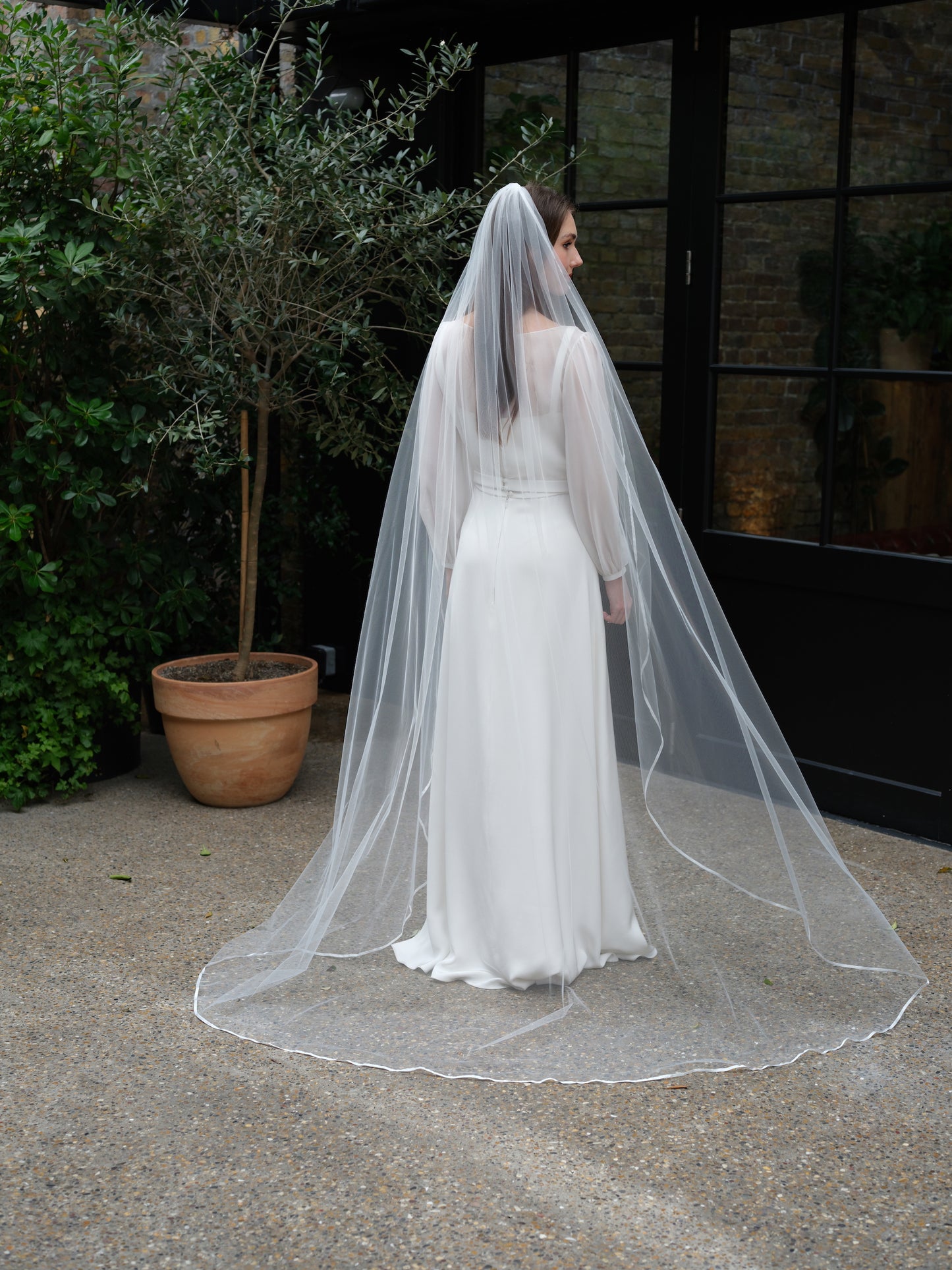 Ferne, Classic Long Bridal Veil