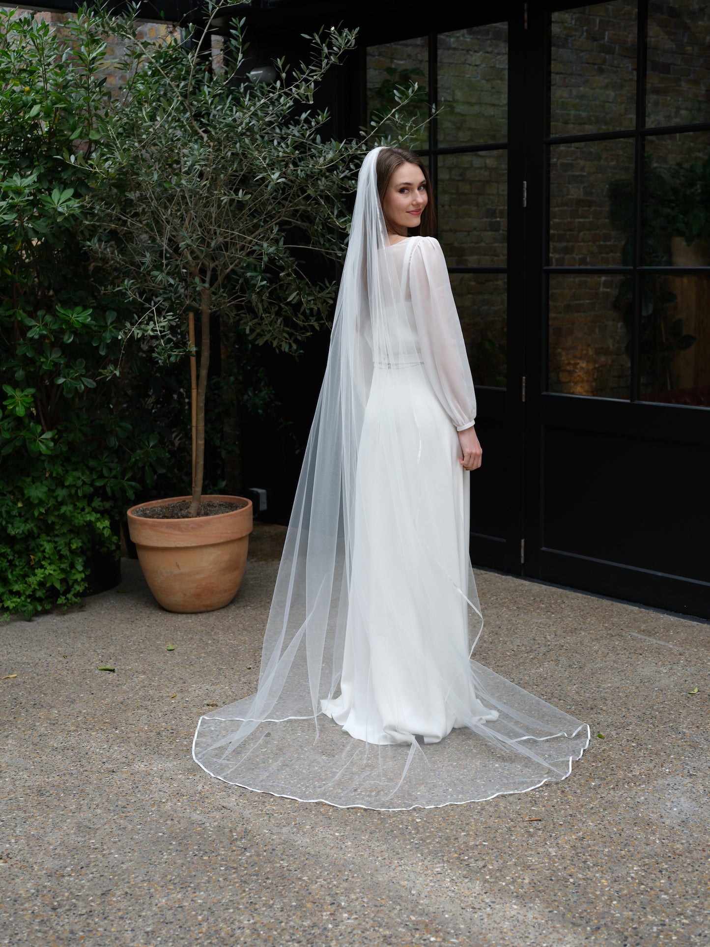 Ferne, Classic Long Bridal Veil