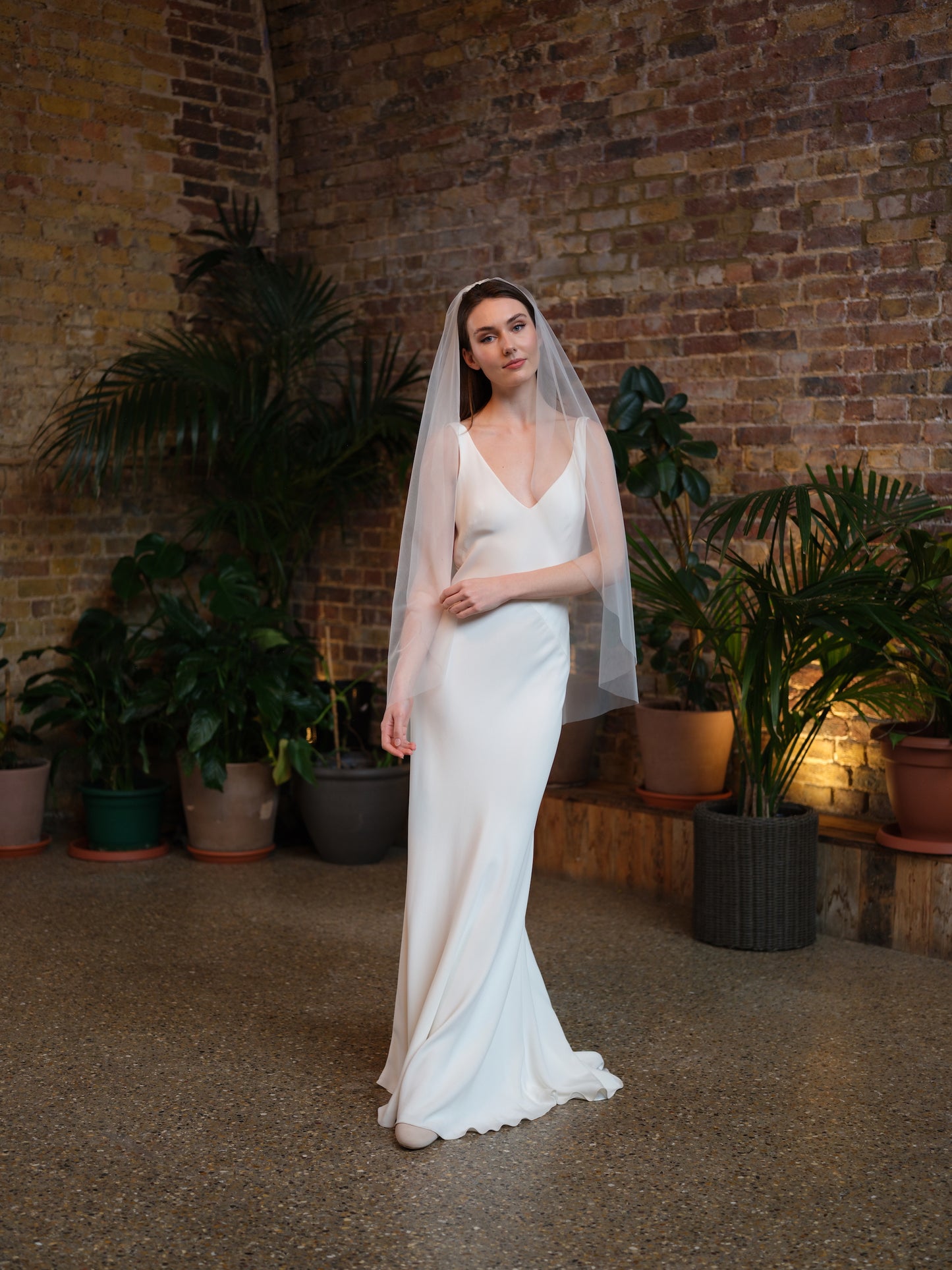 Audrey Fingertip Length Veil