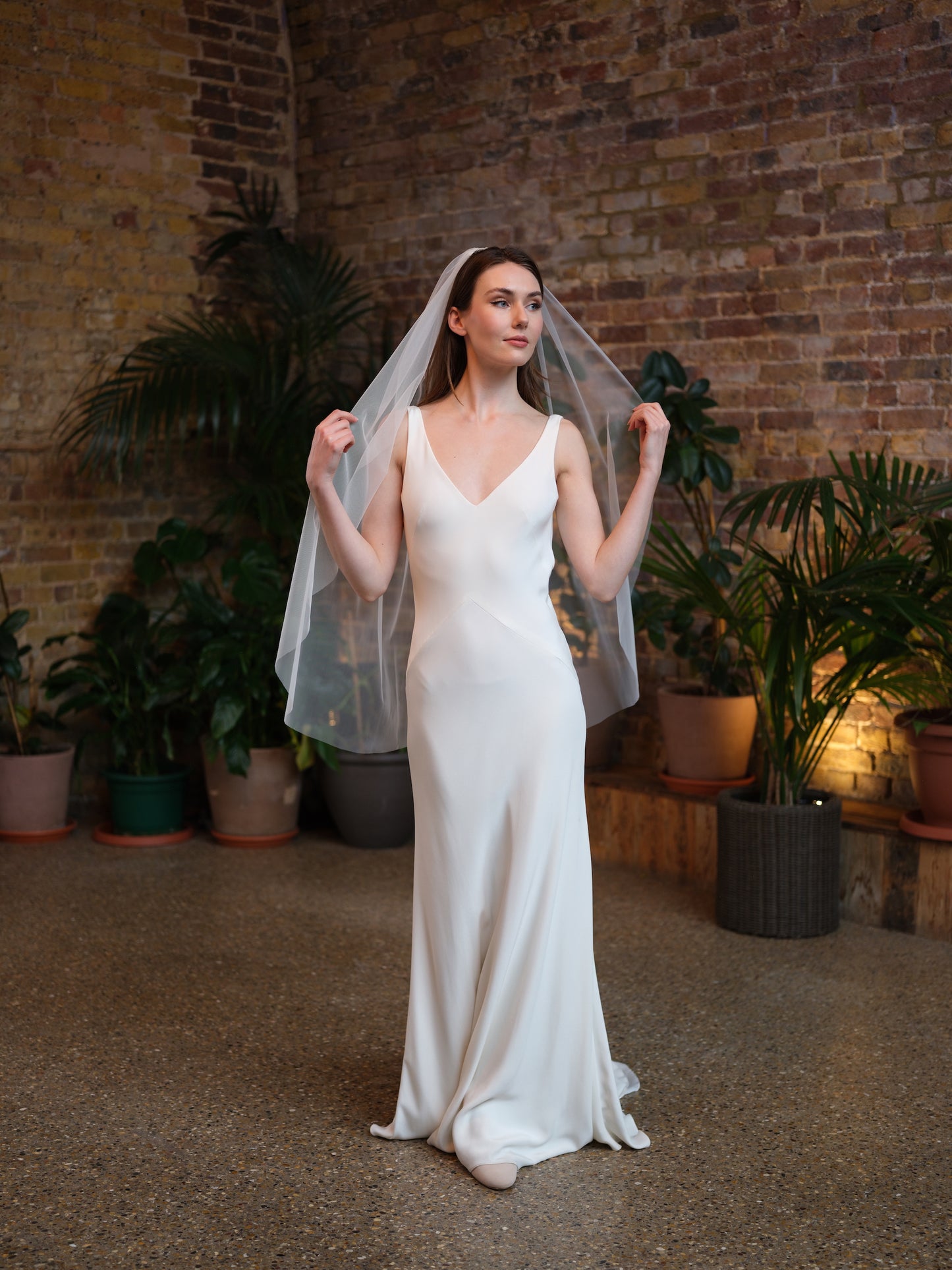 Audrey Fingertip Length Veil