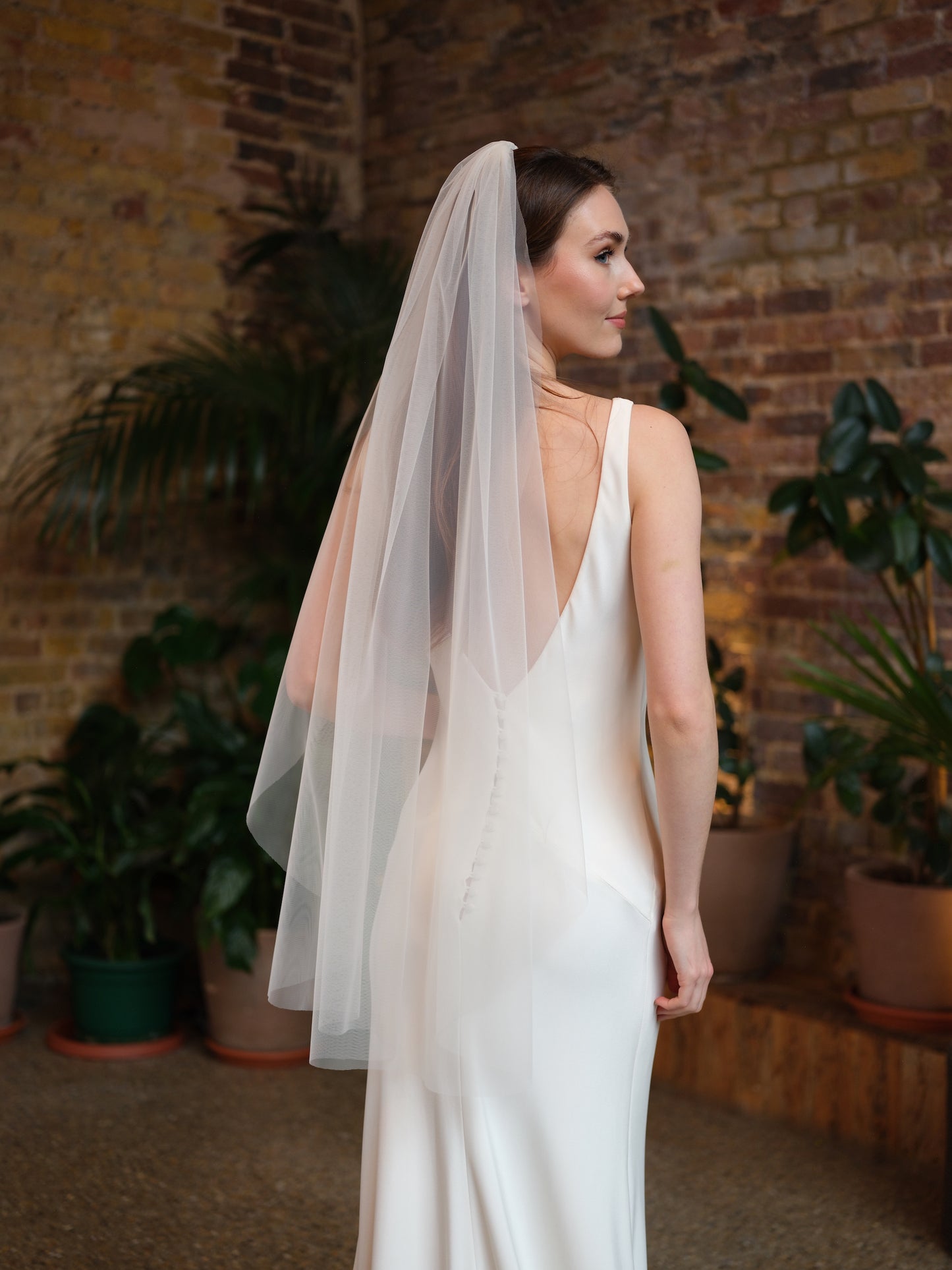 Audrey Fingertip Length Veil