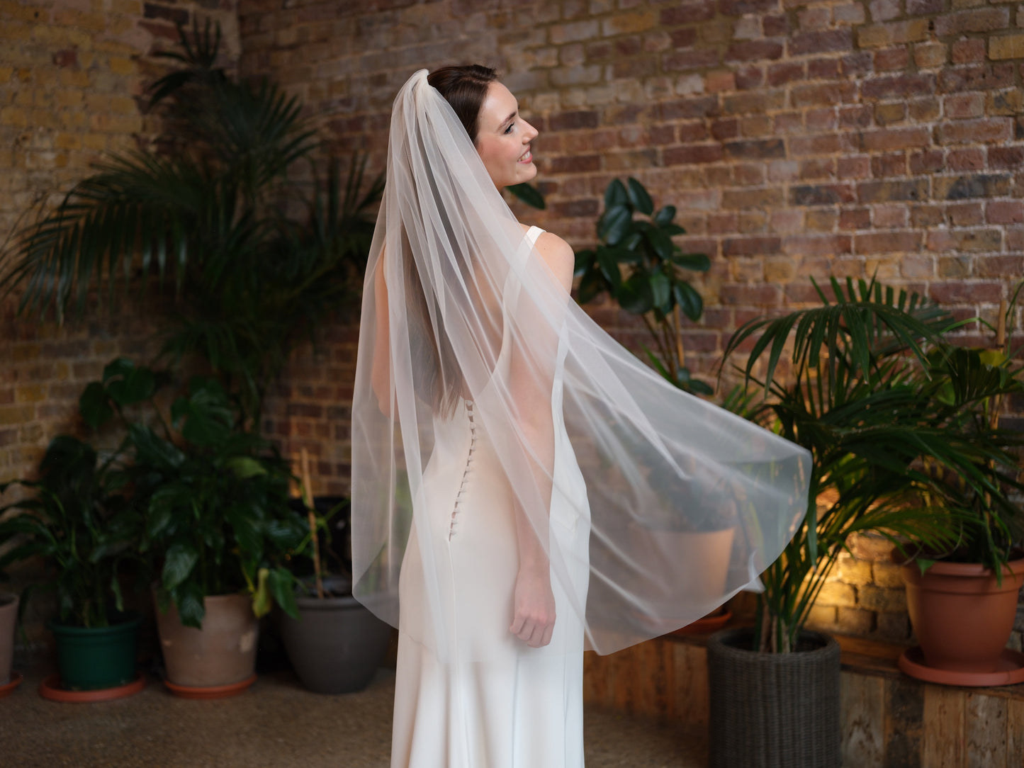 Audrey Fingertip Length Veil