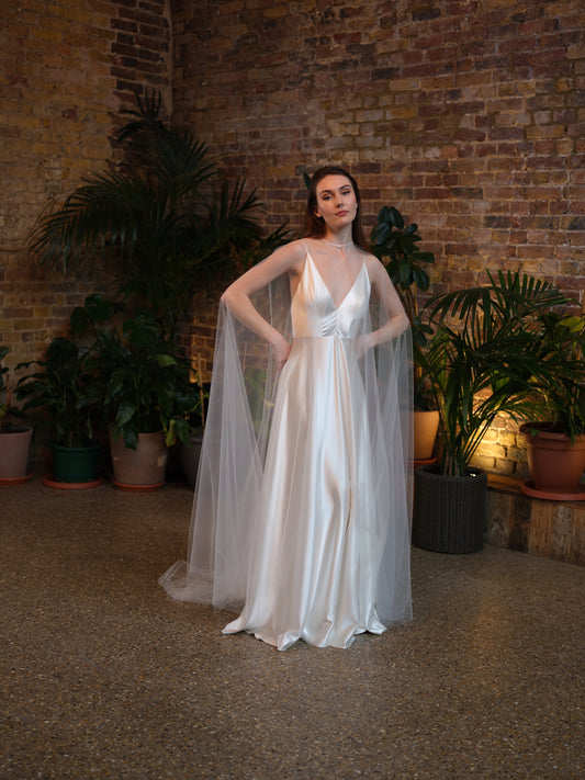 Bia Long Tulle Bridal Cape